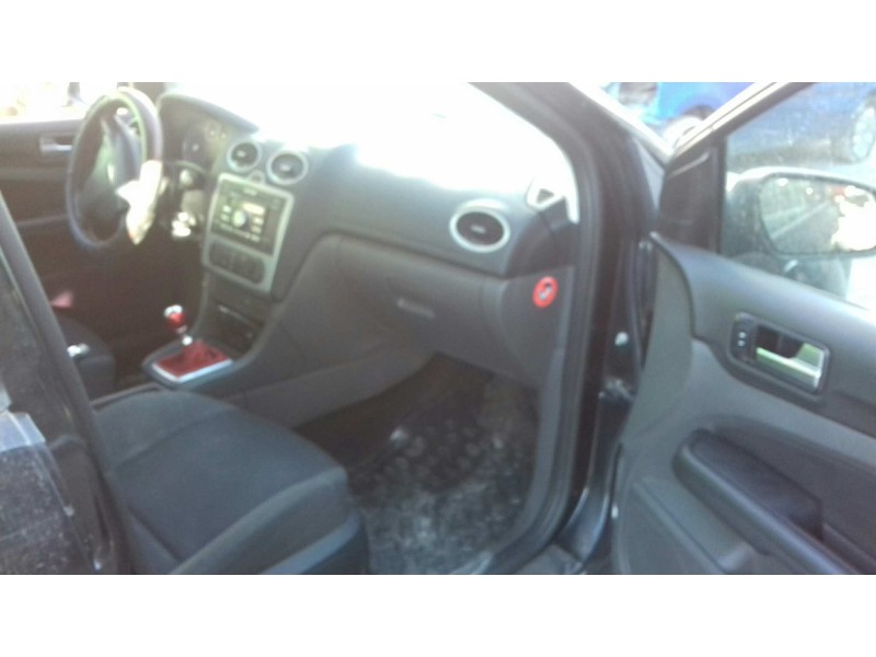 ford focus berlina (cap) del año 2005