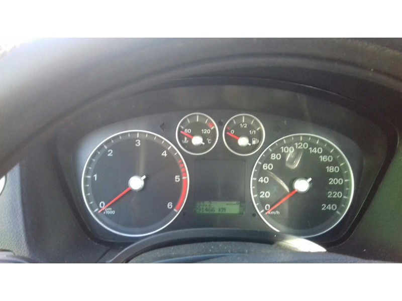 ford focus berlina (cap) del año 2005