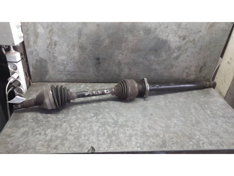 Recambio de transmision trasera derecha para opel insignia berlina referencia OEM IAM 13219092  13228232