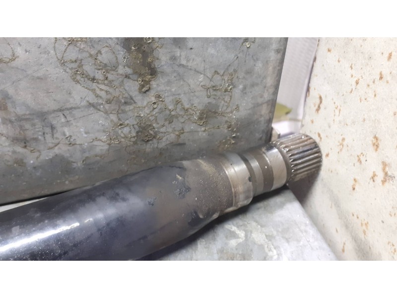 Recambio de transmision trasera derecha para opel insignia berlina referencia OEM IAM 13219092  13228232