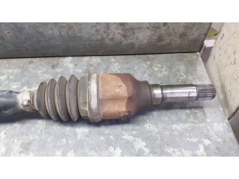 Recambio de transmision delantera derecha para citroen c3 referencia OEM IAM 9801388680  