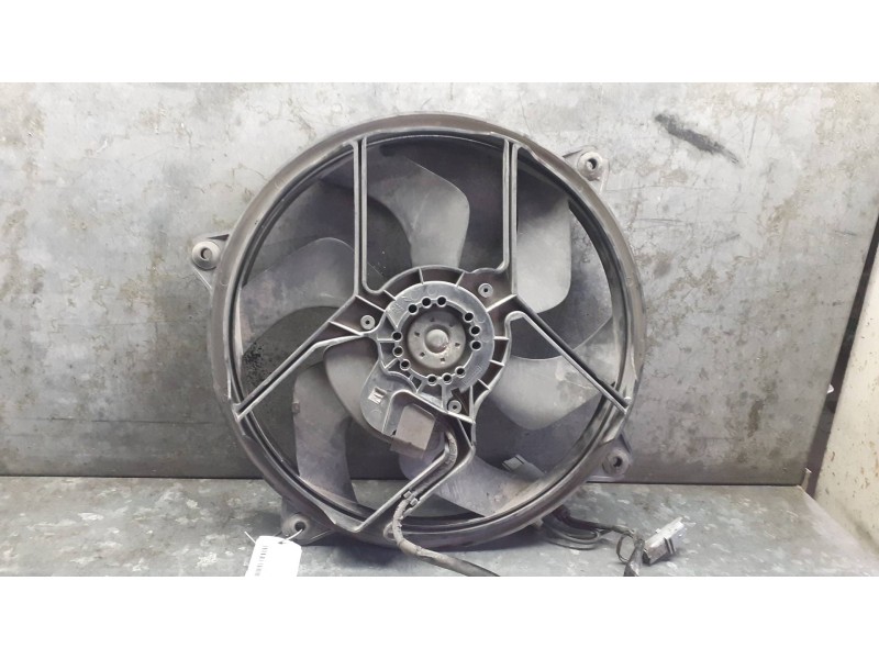 Recambio de electroventilador para peugeot 407 referencia OEM IAM 653302780  
