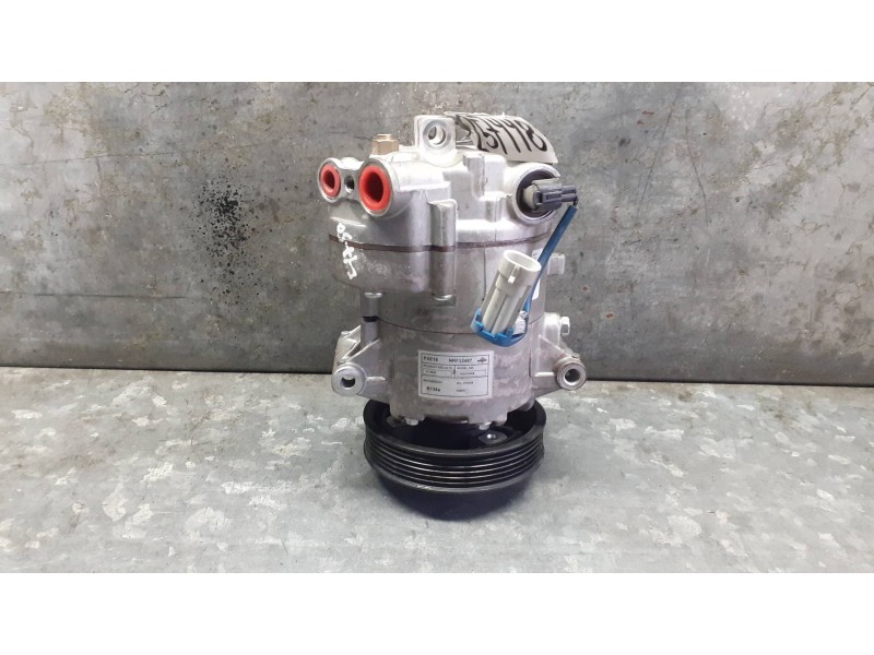 Recambio de compresor aire acondicionado para opel insignia berlina referencia OEM IAM 13232306 PXE16 NRF32487