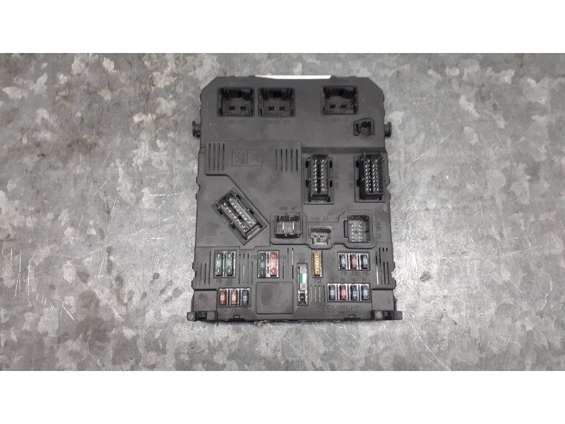 Recambio de caja reles / fusibles para peugeot 206 berlina referencia OEM IAM 9649627880 SIEMENS BSI E0200
