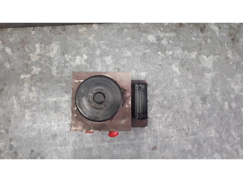 Recambio de abs para opel insignia berlina referencia OEM IAM 13332549 16817014 GM - TRW