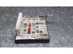 Recambio de caja reles / fusibles para renault scenic ii referencia OEM IAM 8200481866 519158075 USMCPFT