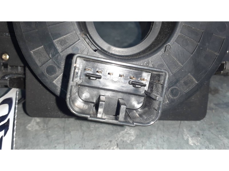 Recambio de mando volante para volkswagen polo (9n1) referencia OEM IAM 6Q0953503AF 283396 2252338