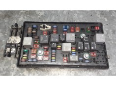Recambio de caja reles / fusibles para opel insignia berlina referencia OEM IAM 1334347901 529050199 GM