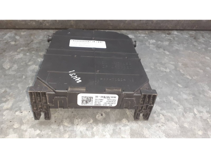 Recambio de caja reles / fusibles para citroen c4 berlina referencia OEM IAM 983070788000 DELPHI BSI - EL5 - CEM00