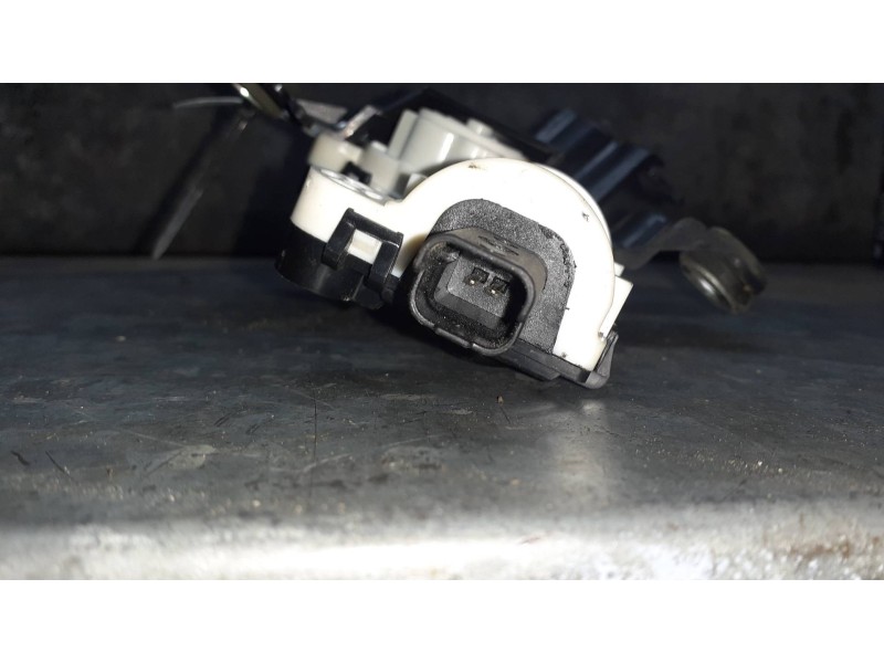 Recambio de motor apertura y cierre porton para citroen c4 berlina referencia OEM IAM 9687233280  