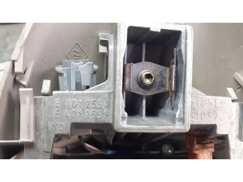 Recambio de retrovisor interior para renault scenic ii referencia OEM IAM 8200205642 30100034 BITRON