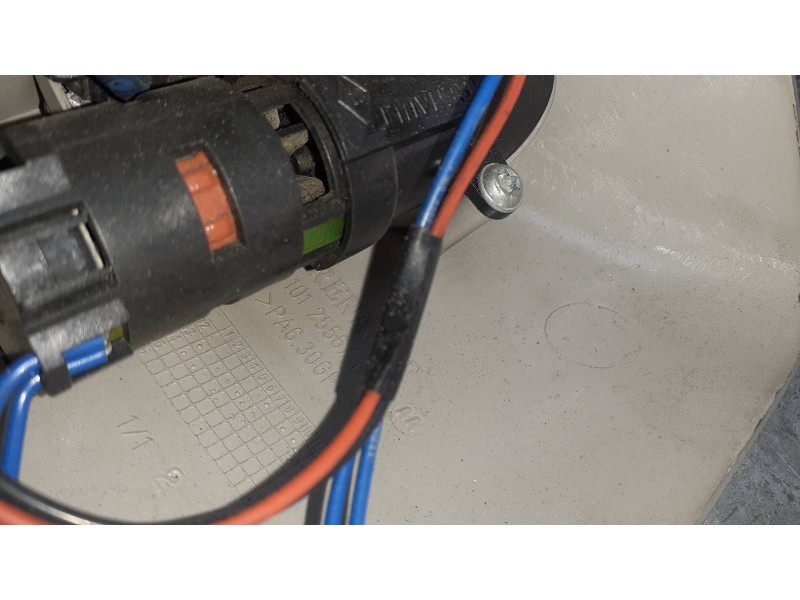 Recambio de retrovisor interior para renault scenic ii referencia OEM IAM 8200205642 30100034 BITRON