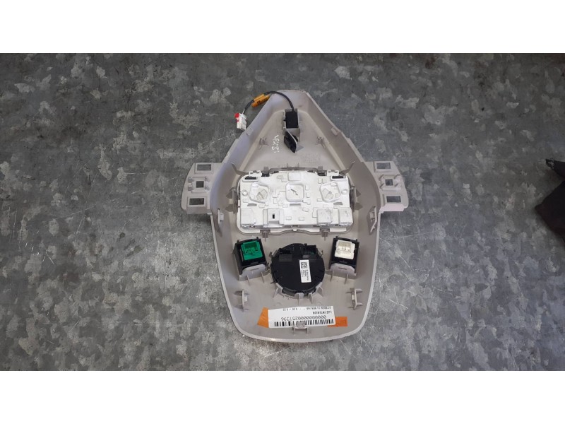 Recambio de luz interior para citroen c4 berlina referencia OEM IAM 9812373180 10024354 96659054BJ