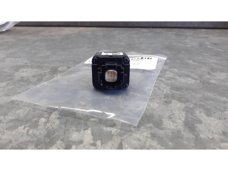 Recambio de camara vision trasera para citroen c4 berlina referencia OEM IAM 9801146580  