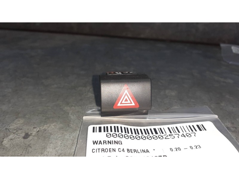 Recambio de warning para citroen c4 berlina referencia OEM IAM 96781018ZD  