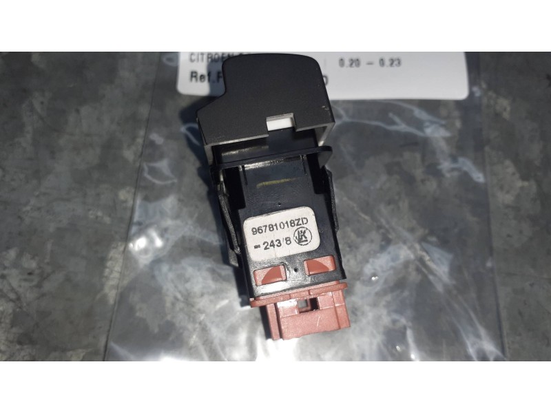 Recambio de warning para citroen c4 berlina referencia OEM IAM 96781018ZD  