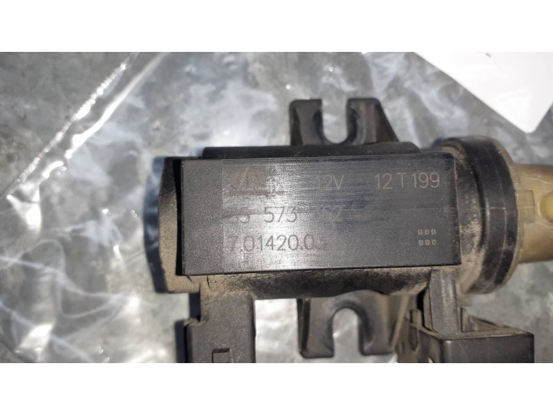 Recambio de valvula aire adicional para opel insignia berlina referencia OEM IAM 55573362 70142003 