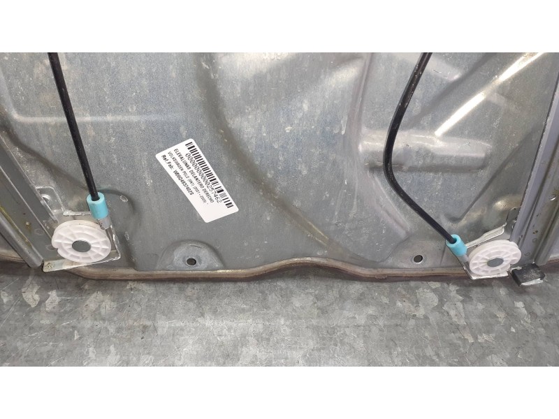 Recambio de elevalunas delantero derecho para volkswagen polo (9n1) referencia OEM IAM W06Q4837402S SIN MOTOR ELECTRICO