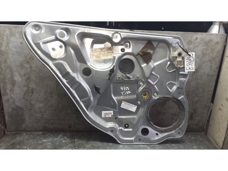 Recambio de elevalunas trasero izquierdo para volkswagen polo (9n1) referencia OEM IAM W06Q4839401E SIN MOTOR ELECTRICO