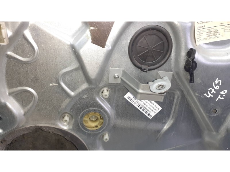 Recambio de elevalunas trasero derecho para volkswagen polo (9n1) referencia OEM IAM W06Q4839402E SIN MOTOR ELECTRICO