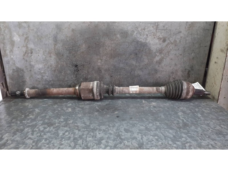 Recambio de transmision delantera derecha para renault scenic ii referencia OEM IAM 8200472158  