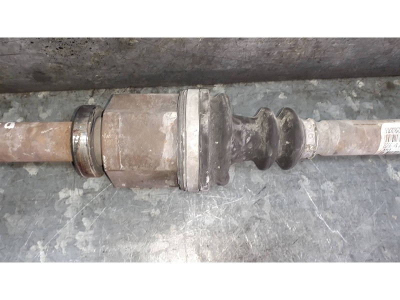 Recambio de transmision delantera derecha para renault scenic ii referencia OEM IAM 8200472158  