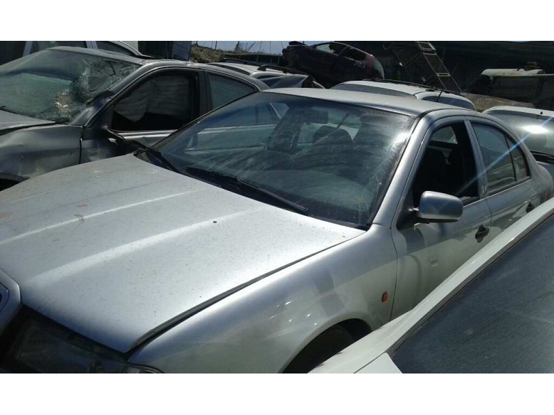 skoda octavia berlina (1u2) del año 1999