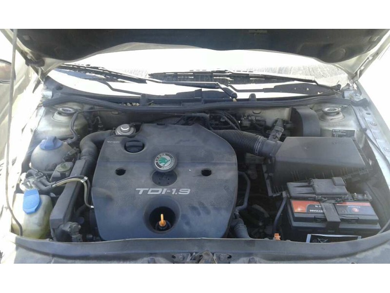 skoda octavia berlina (1u2) del año 1999