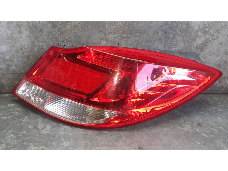 Recambio de piloto trasero derecho para opel insignia berlina referencia OEM IAM 13226837AX 13226837 510512838