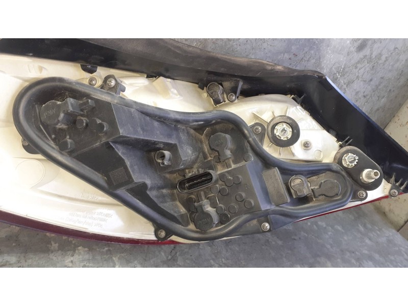 Recambio de piloto trasero derecho para opel insignia berlina referencia OEM IAM 13226837AX 13226837 510512838