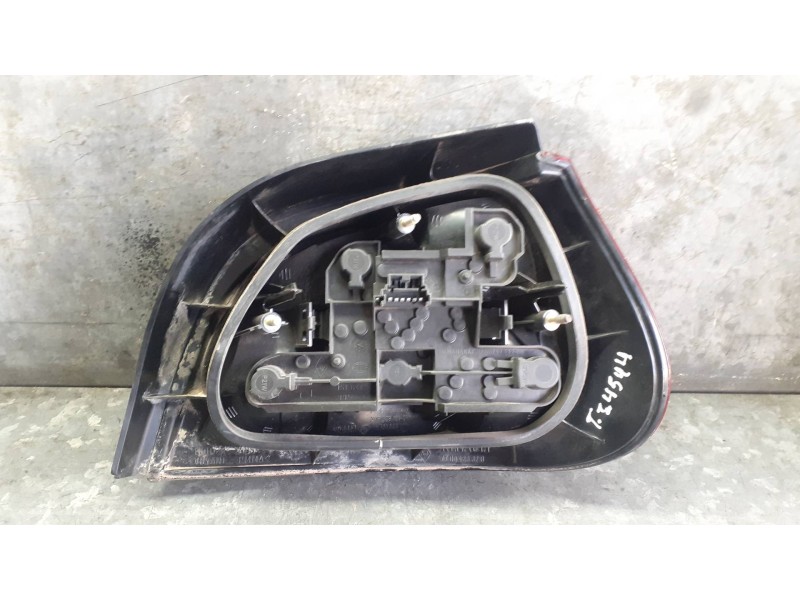 Recambio de piloto trasero izquierdo para renault megane i classic (la0) referencia OEM IAM 7700428320  2VP00810101