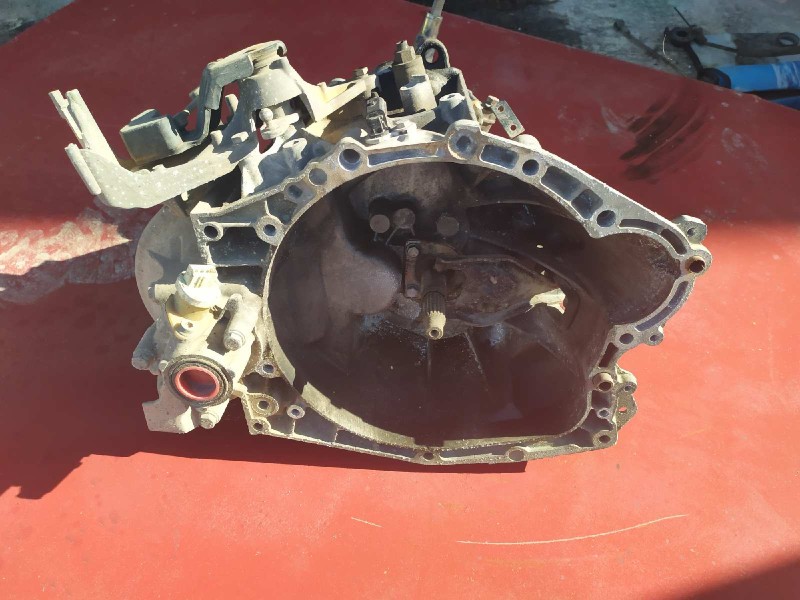 Recambio de caja cambios para citroen xsara picasso 2.0 hdi exclusive referencia OEM IAM 20DL65  5 VELOCIDADES