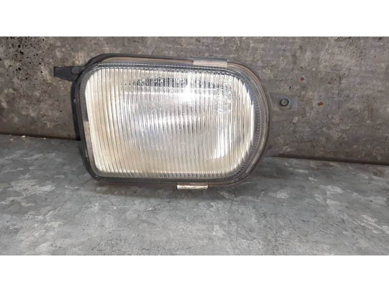 Recambio de faro antiniebla izquierdo para mercedes-benz clase c (w203) sportcoupe referencia OEM IAM 2158200556  1NA00797601