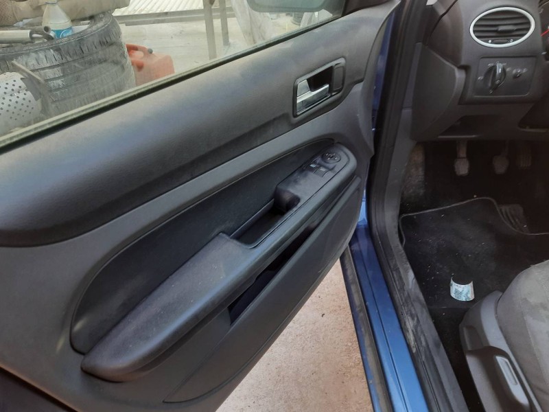 ford focus berlina (cap) del año 2005