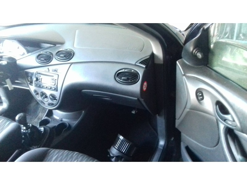 ford focus berlina (cak) del año 2004
