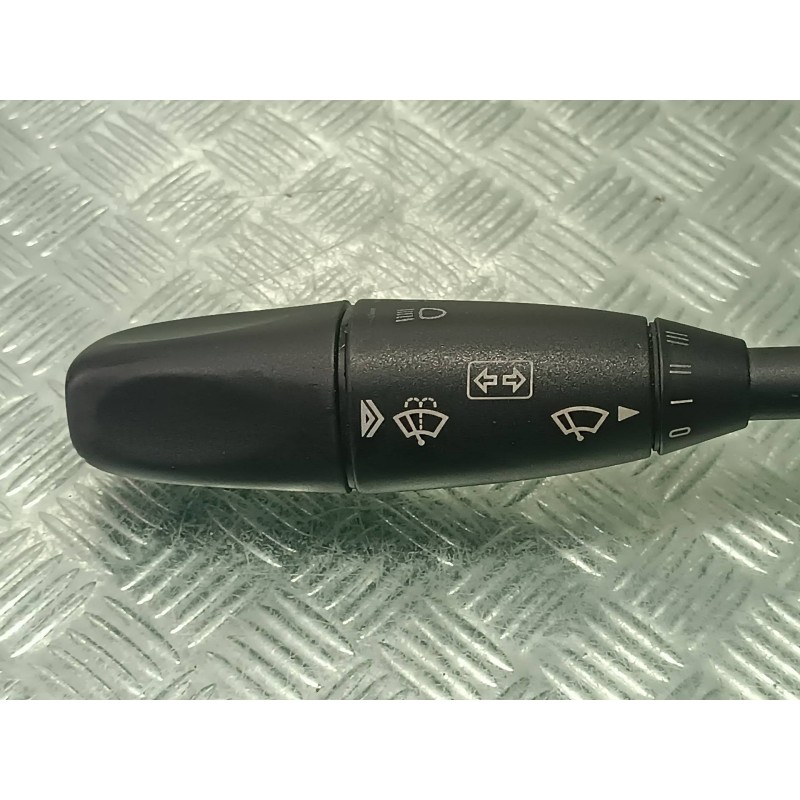 Recambio de mando limpia para mercedes-benz clase e (w211) berlina referencia OEM IAM A1715402245  CONECTOR 5 PINES