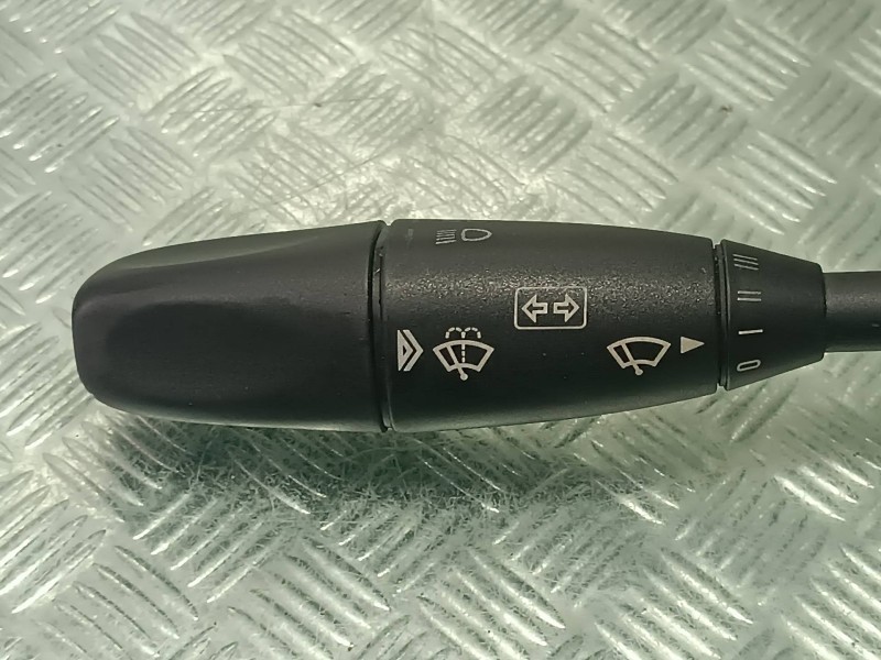 Recambio de mando limpia para mercedes-benz clase e (w211) berlina referencia OEM IAM A1715402245  CONECTOR 5 PINES