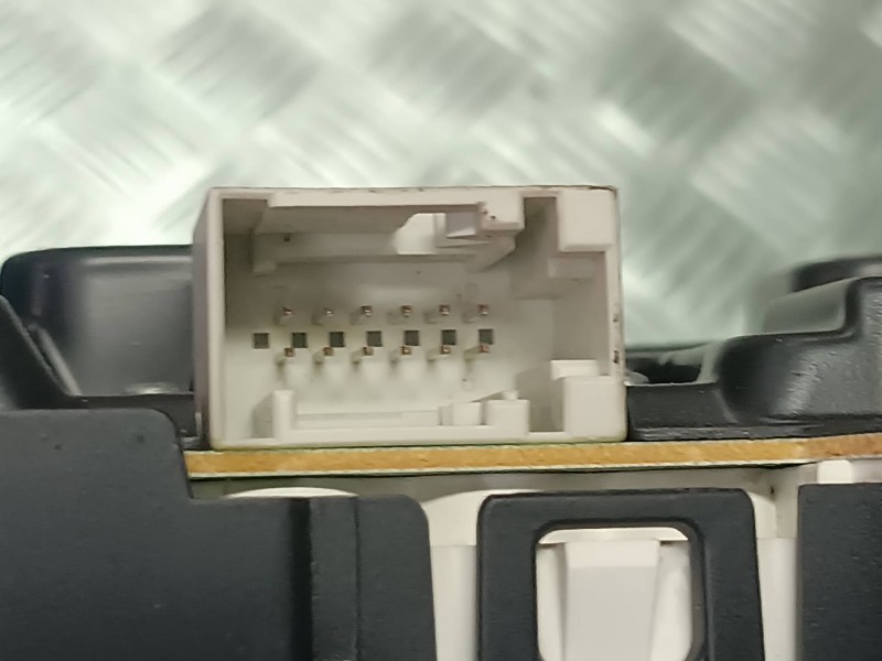 Recambio de cuadro instrumentos para opel vectra c berlina referencia OEM IAM 13140891RL VDO 88311337