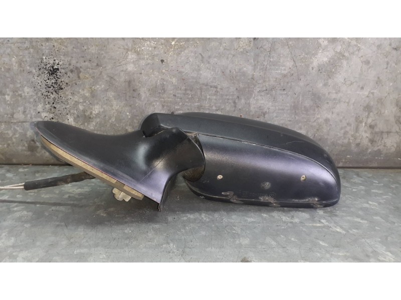 Recambio de retrovisor izquierdo para seat ibiza (6k1) referencia OEM IAM E9024029 NEGRO MANUAL