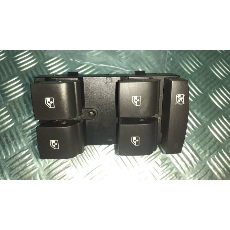 Recambio de mando elevalunas delantero izquierdo para opel mokka x design line start/stop referencia OEM IAM 22915121  321995