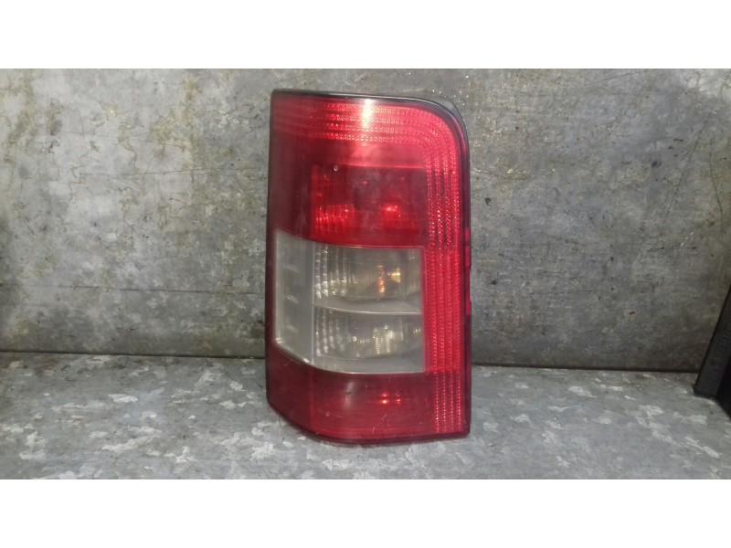 Recambio de piloto trasero derecho para citroen berlingo referencia OEM IAM 9657977080  9657976880