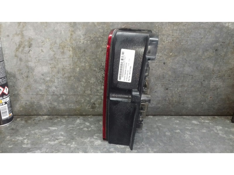 Recambio de piloto trasero derecho para citroen berlingo referencia OEM IAM 9657977080  9657976880