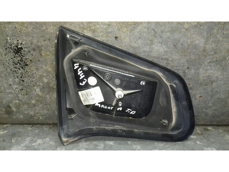 Recambio de piloto trasero derecho interior para citroen c3 referencia OEM IAM 9685225480 9685225480 89080140