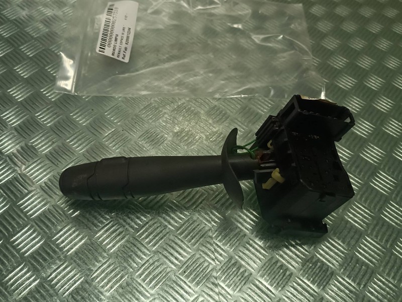 Recambio de mando limpia para renault espace iv (jk0) referencia OEM IAM 8200012244  CONECTOR 13 PINES