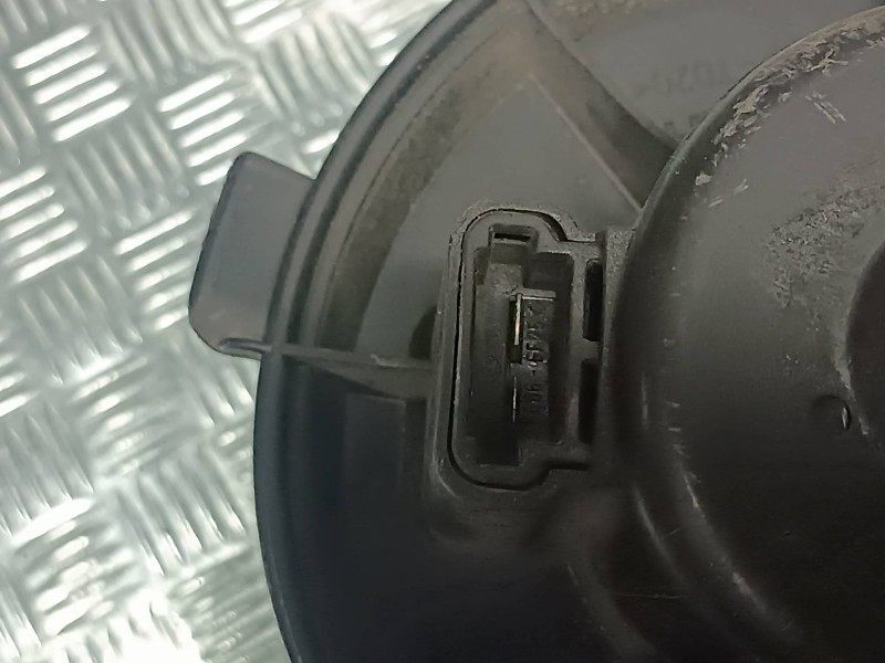 Recambio de ventilador calefaccion para citroen xsara picasso referencia OEM IAM 64245 BEHR CONECTOR 2 PINES