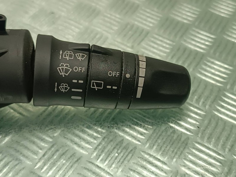 Recambio de mando limpia para nissan terrano/terrano.ii (r20) referencia OEM IAM 25260AV770  CONECTOR 12 PINES