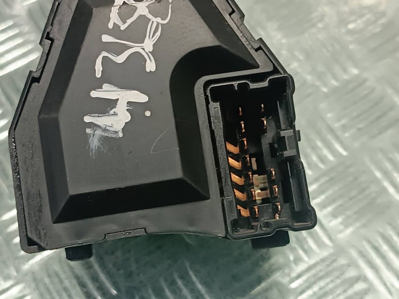 Recambio de mando limpia para nissan terrano/terrano.ii (r20) referencia OEM IAM 25260AV770  CONECTOR 12 PINES