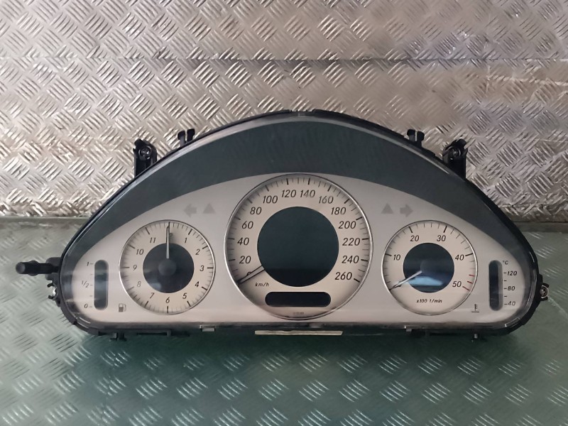Recambio de cuadro instrumentos para mercedes-benz clase e (w211) berlina referencia OEM IAM 2115402548 Q02 VDO