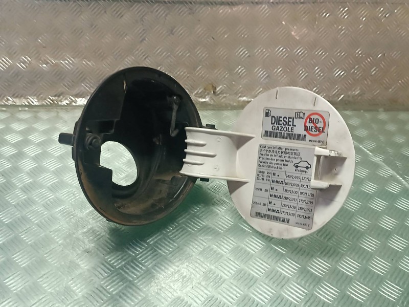 Recambio de tapa exterior combustible para volkswagen polo (6r1) advance referencia OEM IAM 6Q0010680C 6Q0010680 