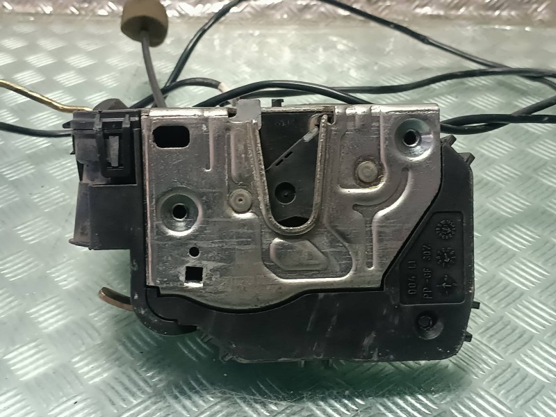 Recambio de cerradura puerta delantera izquierda para mercedes-benz clase e (w211) berlina referencia OEM IAM 21172035018  